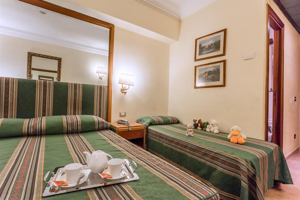 Raeli Hotel Lux Roma Exterior foto