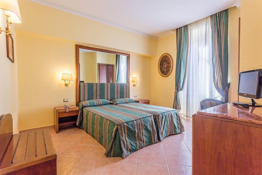 Raeli Hotel Lux Roma Exterior foto