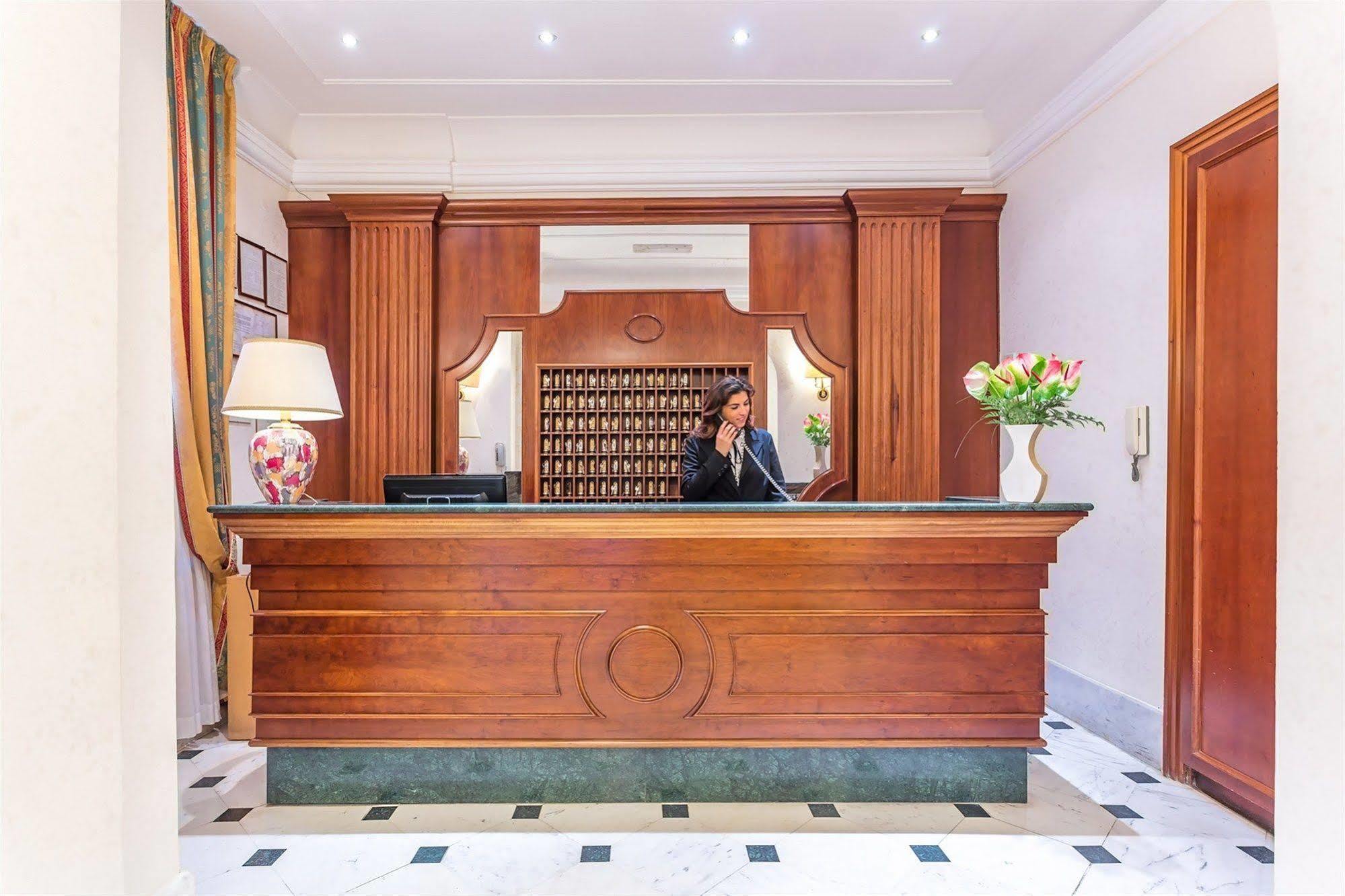 Raeli Hotel Lux Roma Exterior foto