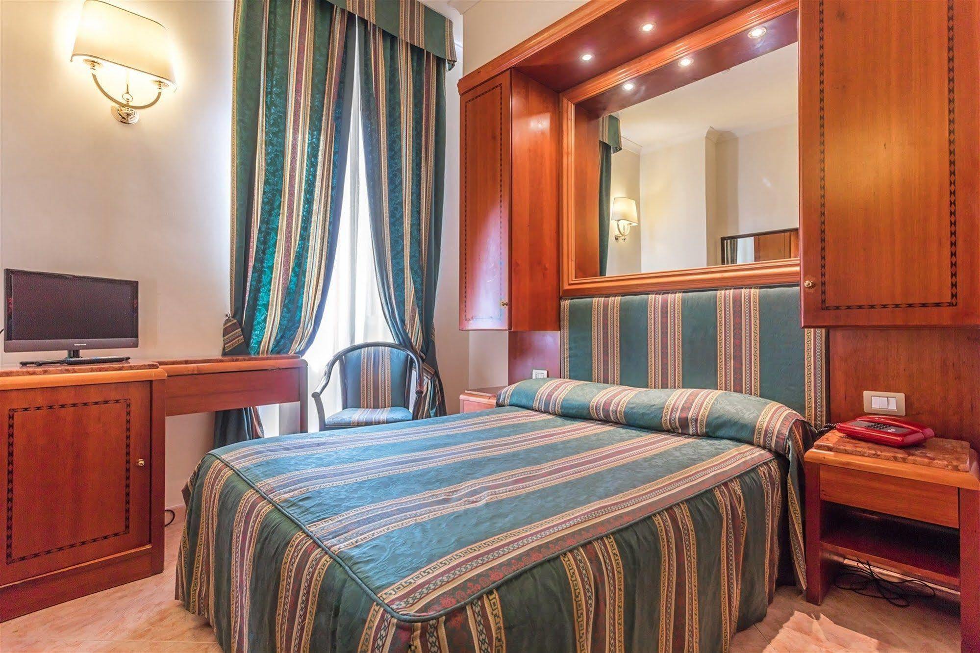 Raeli Hotel Lux Roma Exterior foto