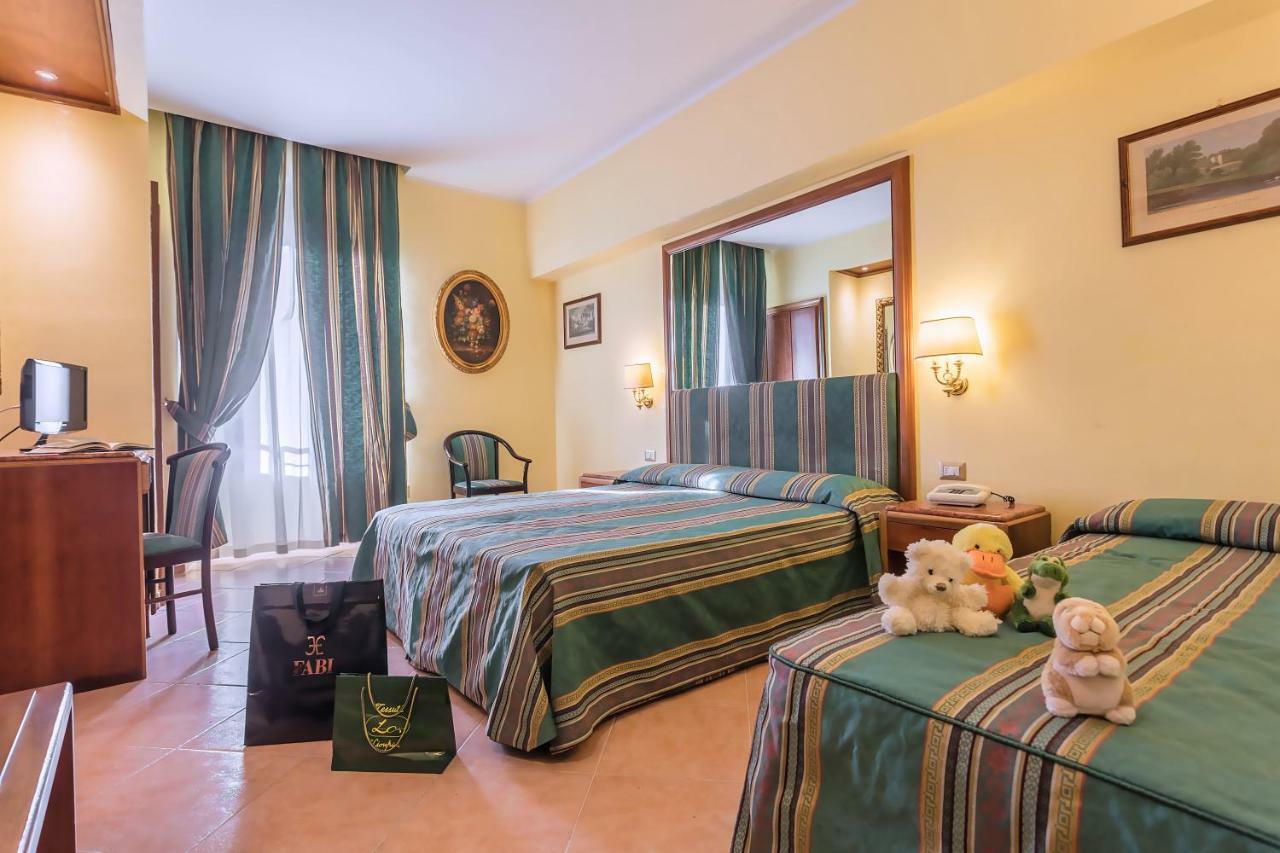 Raeli Hotel Lux Roma Exterior foto